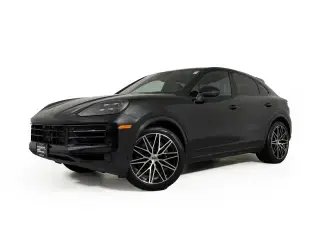 2025 Porsche Cayenne Base photo 5