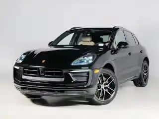 2026 Porsche Macan Base's photo