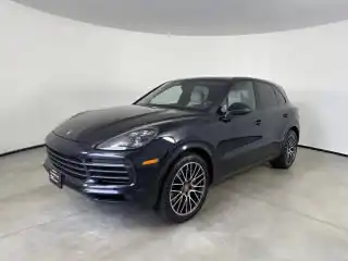 2023 Porsche Cayenne Platinum Edition S's photo