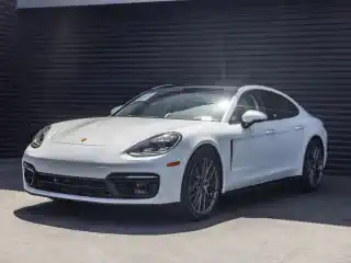 2023 Porsche Panamera Platinum Edition's photo
