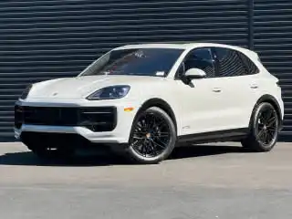 2026 Porsche Cayenne GTS's photo