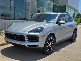 2023 Porsche Cayenne Platinum Edition's photo