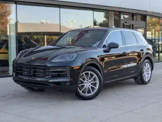 2026 Porsche Cayenne Base photo 5