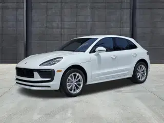2026 Porsche Macan Base photo 5