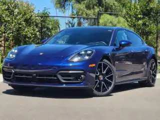 2023 Porsche Panamera 4 Executive's photo