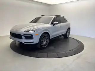 2023 Porsche Cayenne Platinum Edition's photo