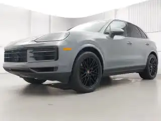 2026 Porsche Cayenne Base's photo