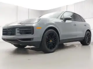 2026 Porsche Cayenne Base photo 1