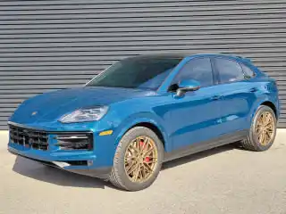 2025 Porsche Cayenne S's photo