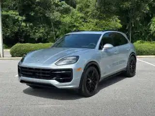 2026 Porsche Cayenne GTS's photo