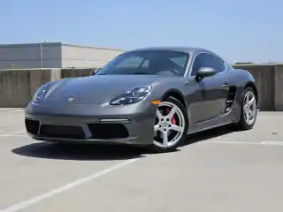 2022 Porsche 718 Cayman S's photo
