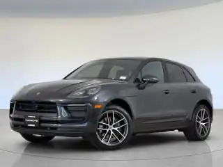 2025 Porsche Macan Base's photo