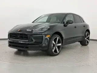 2026 Porsche Macan Base photo 5