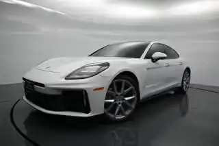 2024 Porsche Panamera 4's photo