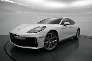 2024 Porsche Panamera 4's photo