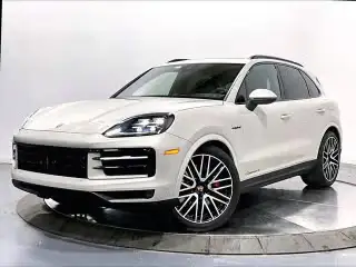 2025 Porsche Cayenne S E-Hybrid photo 1