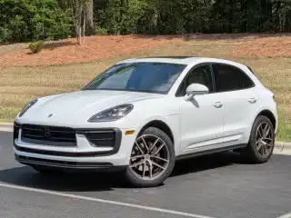 2024 Porsche Macan T's photo