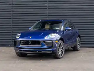 2026 Porsche Macan Base's photo