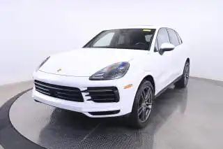 2023 Porsche Cayenne Platinum Edition's photo