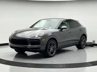2022 Porsche Cayenne Base's photo