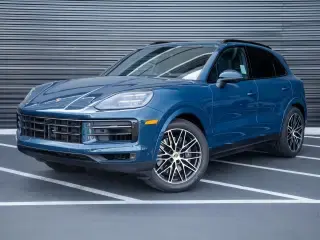 2026 Porsche Cayenne Base photo 5