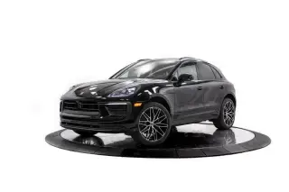 2026 Porsche Macan Base photo 5