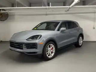 2026 Porsche Cayenne S's photo