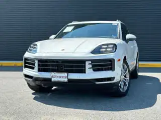 2026 Porsche Cayenne Base's photo