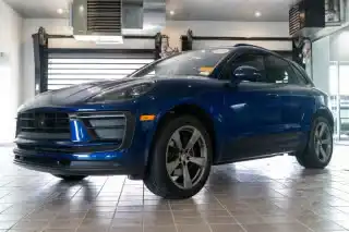 2026 Porsche Macan Base's photo