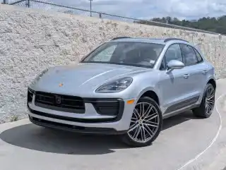 2026 Porsche Macan T's photo
