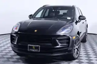 2026 Porsche Macan T's photo