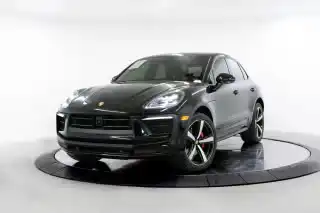 2023 Porsche Macan S's photo