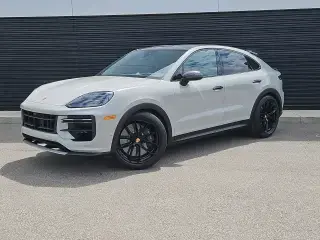 2025 Porsche Cayenne Turbo GT photo 5