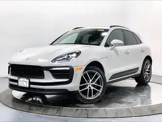 2023 Porsche Macan T's photo