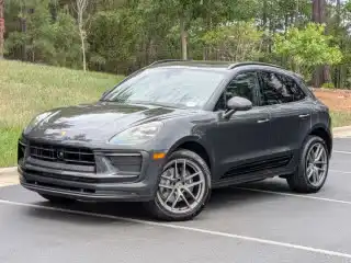 2026 Porsche Macan T's photo