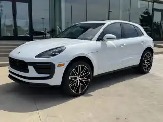 2026 Porsche Macan T's photo