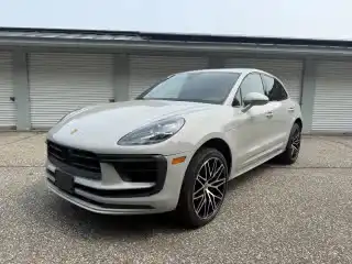 2023 Porsche Macan S's photo