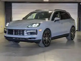 2026 Porsche Cayenne Base's photo