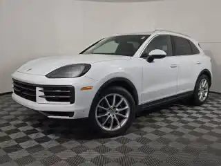 2024 Porsche Cayenne Base's photo