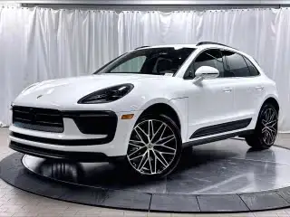 2026 Porsche Macan Base photo 1