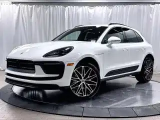 2026 Porsche Macan Base's photo