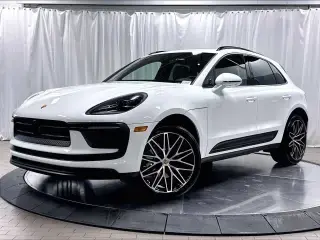 2026 Porsche Macan Base photo 5