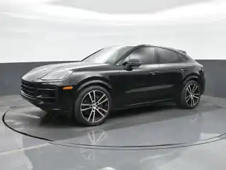 2024 Porsche Cayenne Base's photo