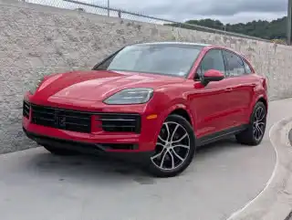 2025 Porsche Cayenne Base's photo
