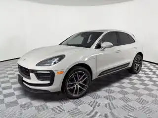 2023 Porsche Macan T's photo