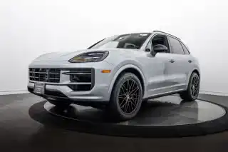 2026 Porsche Cayenne Base's photo