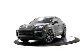 2025 Porsche Cayenne Turbo E-Hybrid's photo
