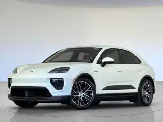 2025 Porsche Macan Macan Electric's photo