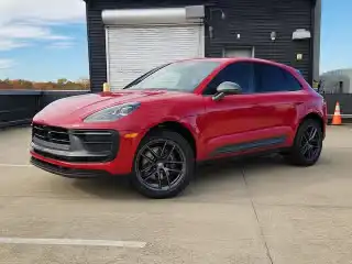 2026 Porsche Macan T's photo