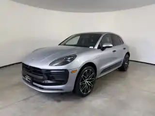 2024 Porsche Macan T's photo